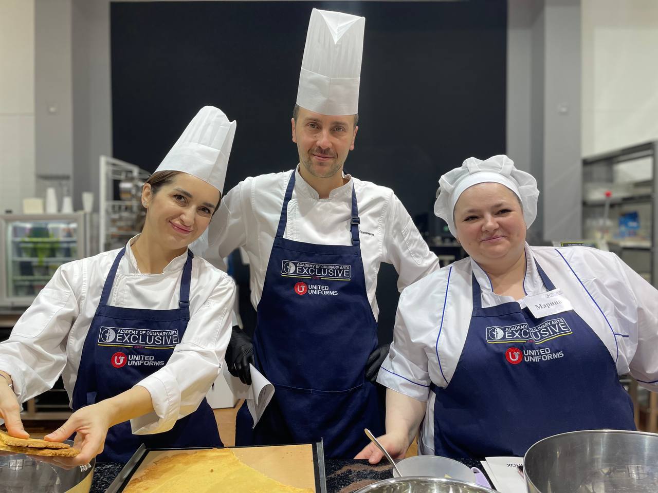 photo 5366292862049840463 y