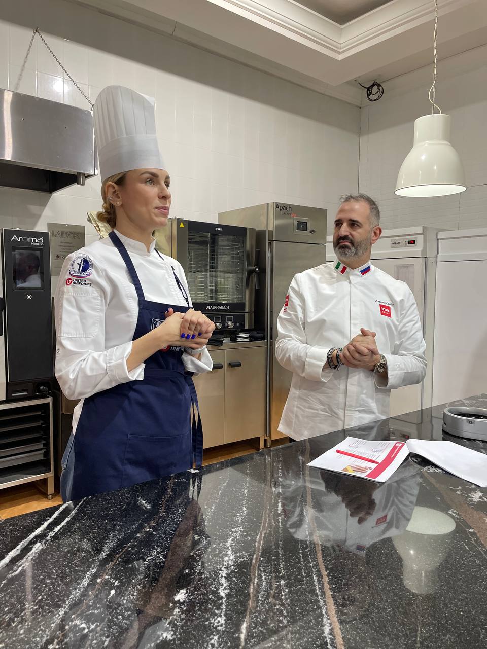 photo 5269245881268431919 y