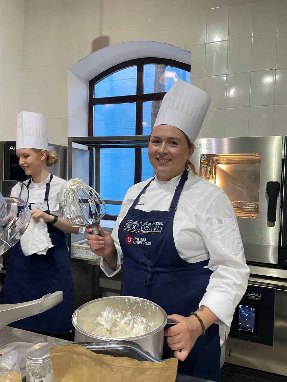 photo 5213315644617592538 y (1)