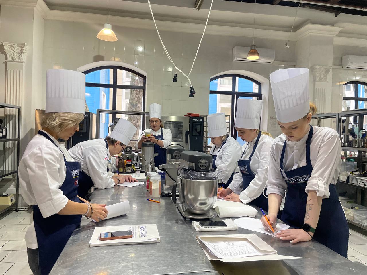 photo 5217422350612106347 y (1)