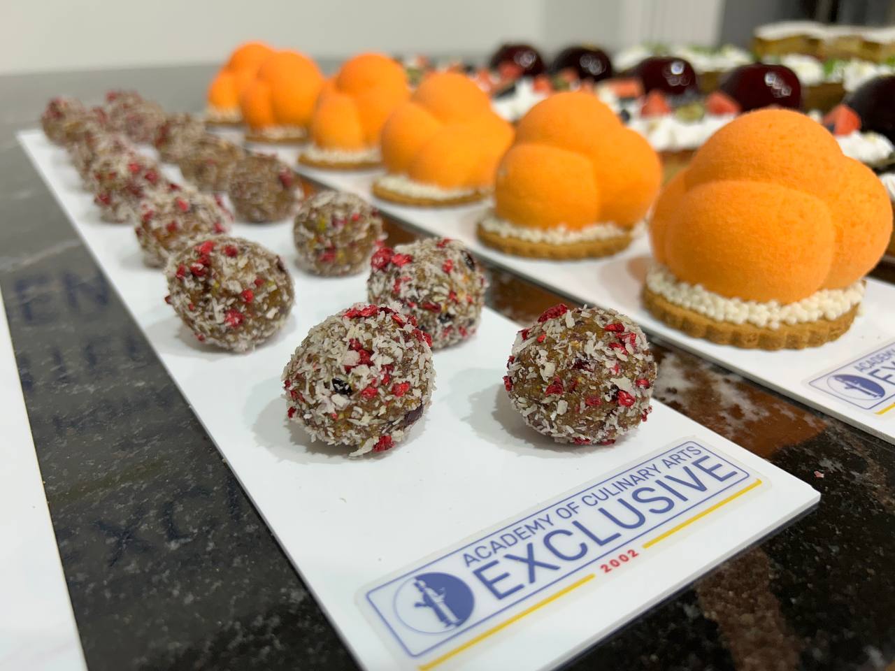 photo 5219822610265345942 y