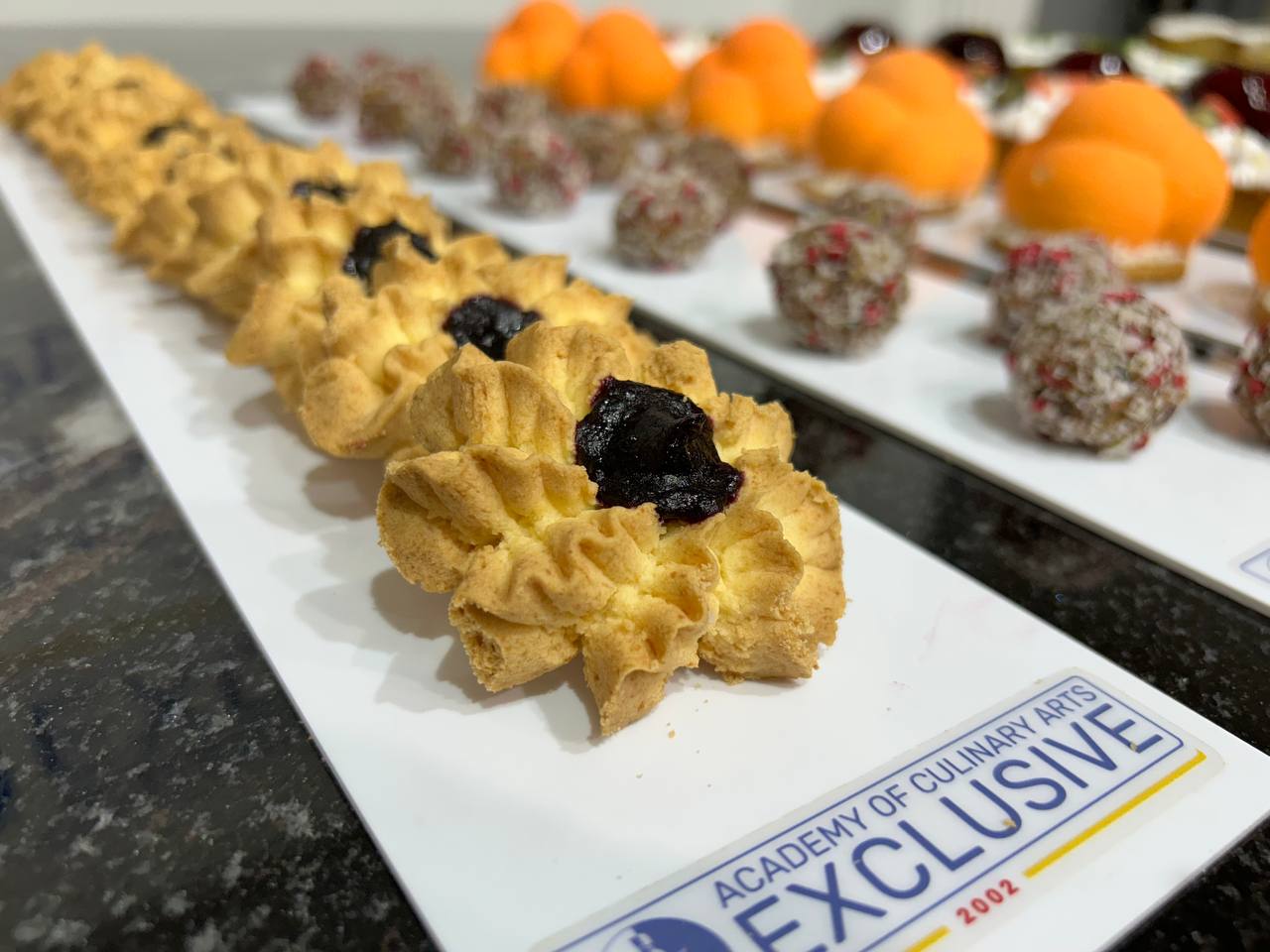 photo 5219822610265345943 y (1)