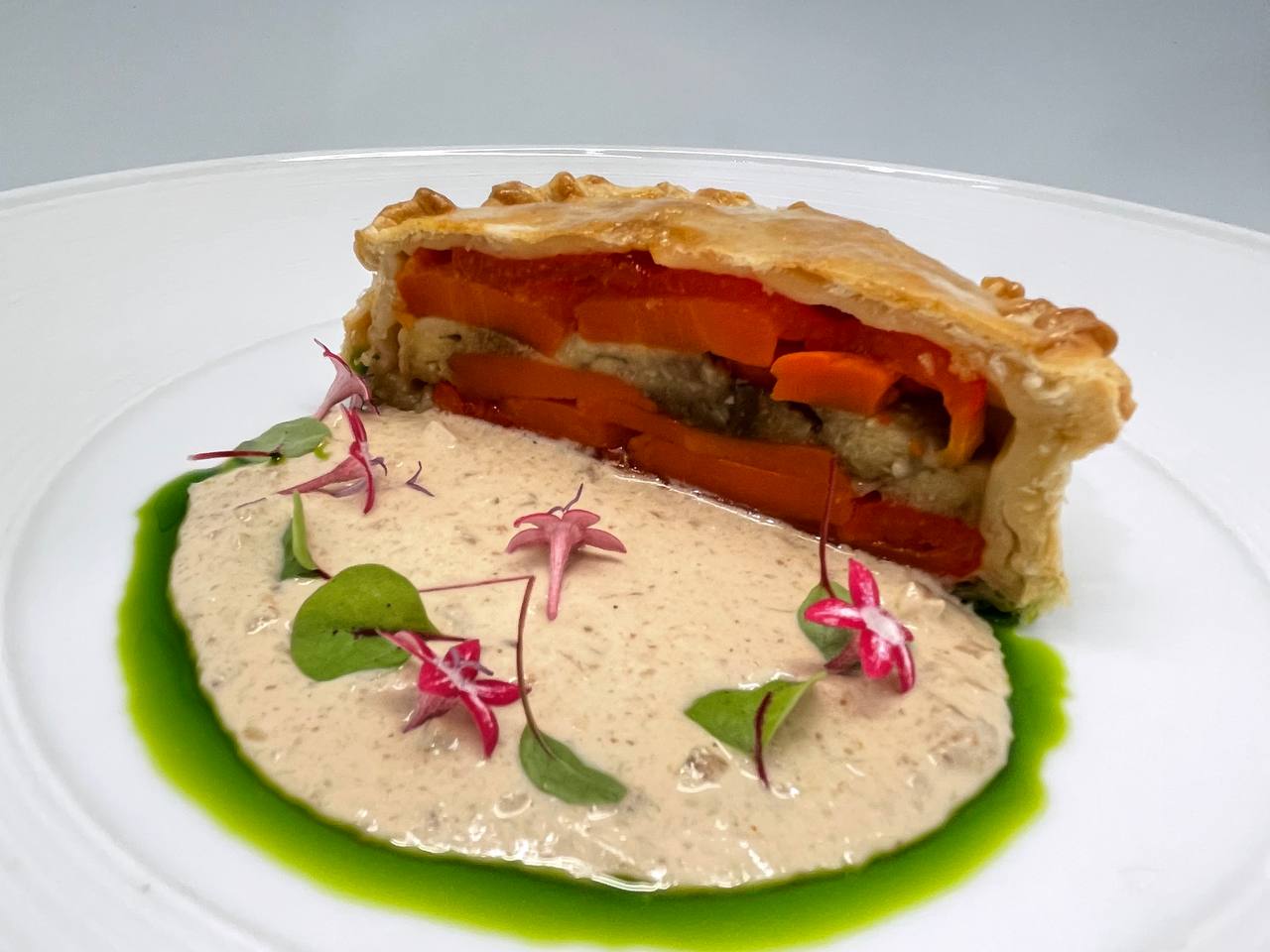 photo 5239957335344615067 y