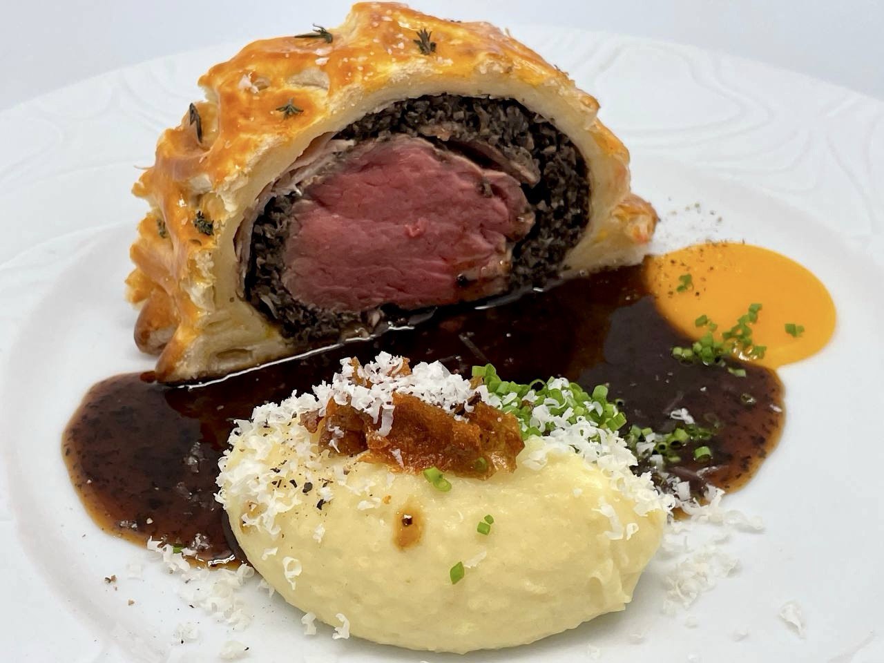 photo 5253679970603701710 y