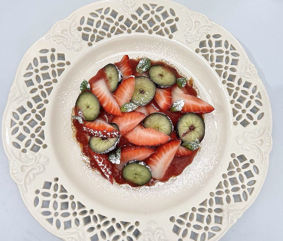 photo 5253679970603701716 y