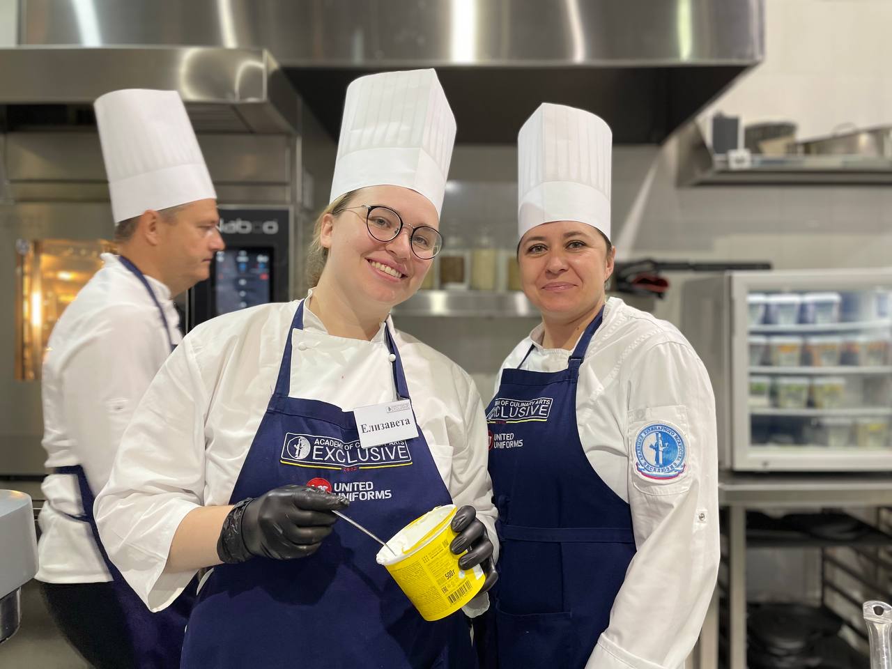 photo 5269244554123539406 y.jpg