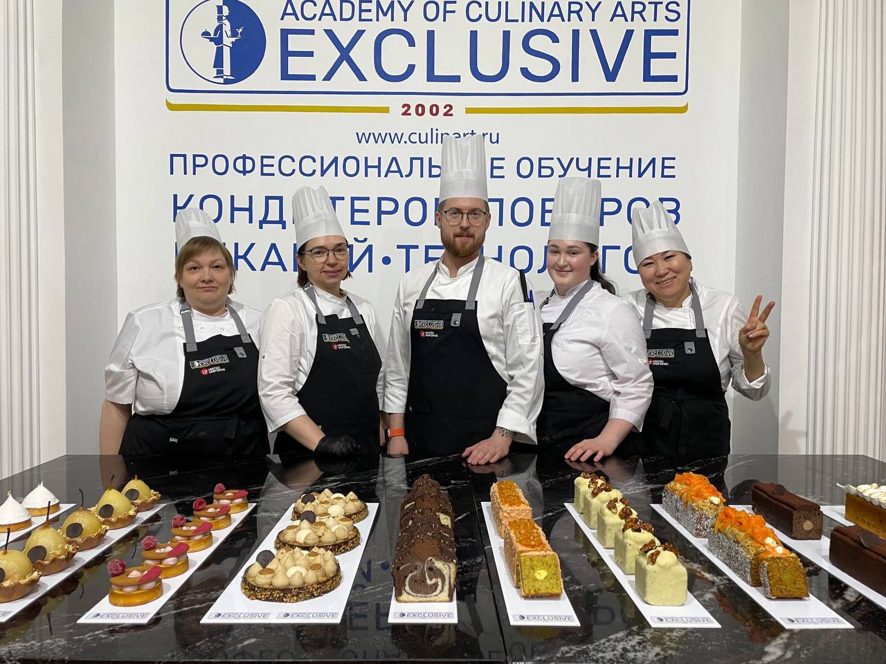 photo 5384199800481321502 y