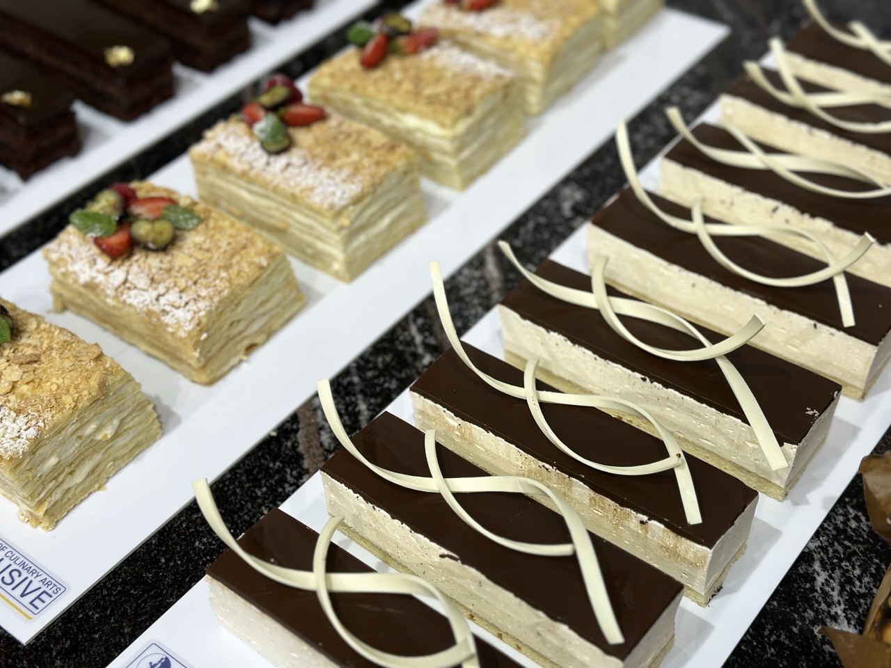 photo 5467752432105361391 y