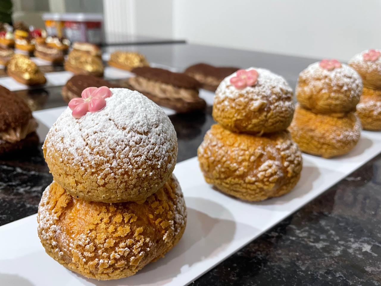 photo 5253679970603701631 y