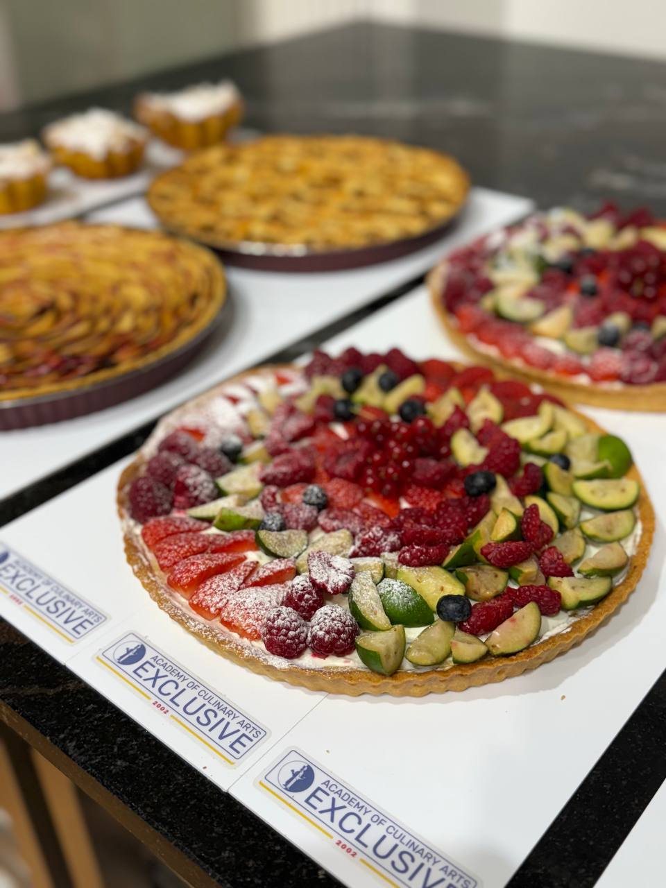 photo 5292257637439311286 y