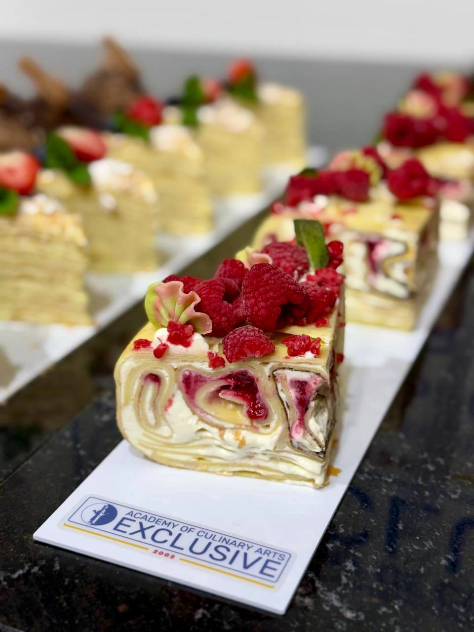 photo 5436295133851749719 y