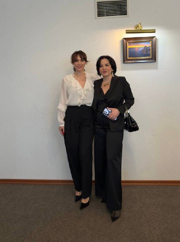 photo 5467818879540657889 x