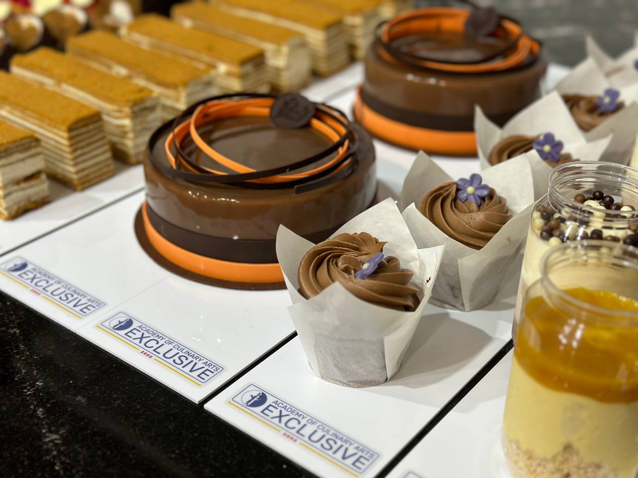 photo 5469824148231548261 y