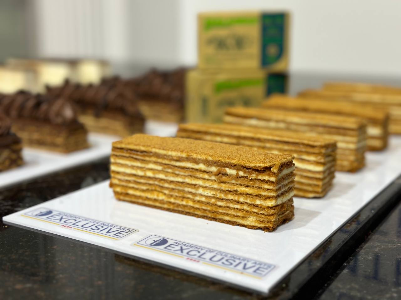 photo 5312051342111535880 y