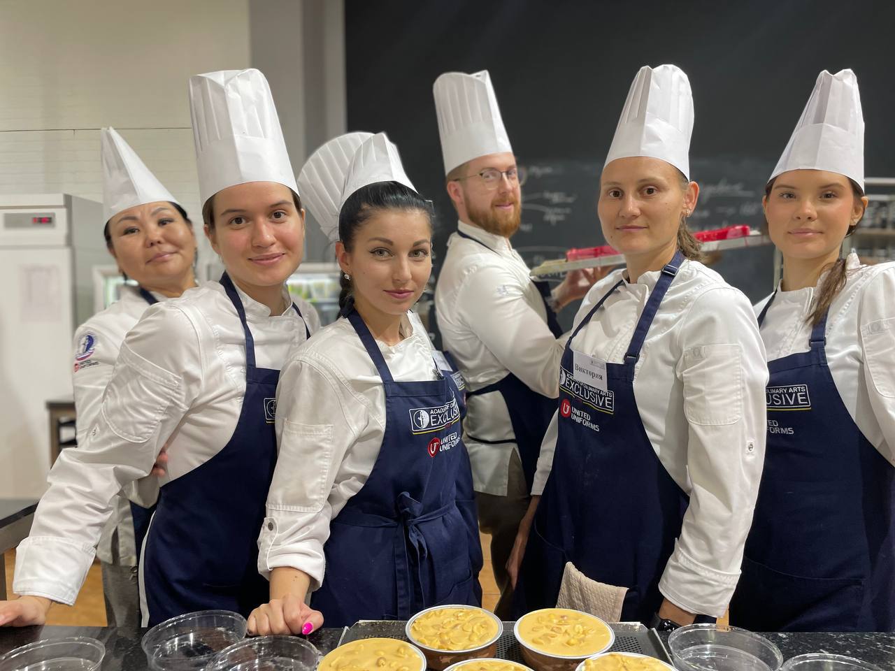 photo 5353017384429620971 y